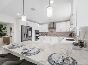 224 E Acre Dr, Plantation FL 33317