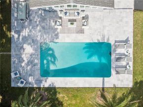 224 E Acre Dr, Plantation FL 33317