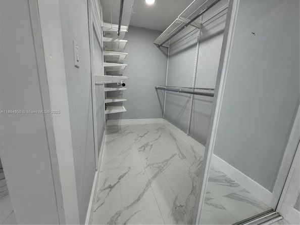 1433 SW 92nd Pl, Miami FL 33174