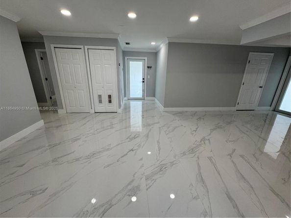 1433 SW 92nd Pl, Miami FL 33174