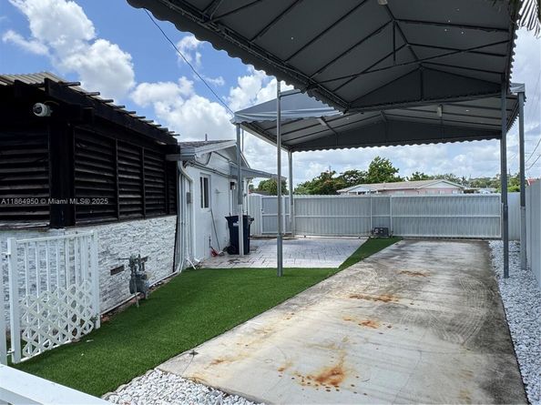 1433 SW 92nd Pl, Miami FL 33174