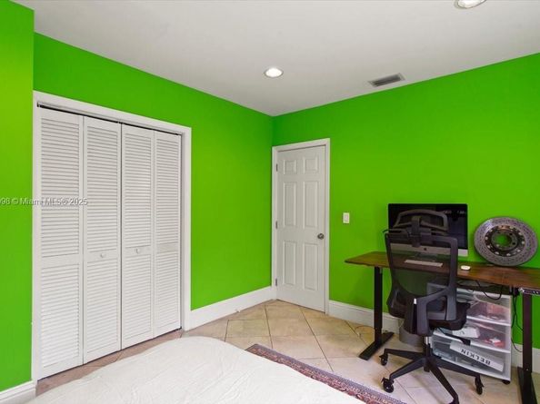 4190 Pamona Ave, Miami FL 33133