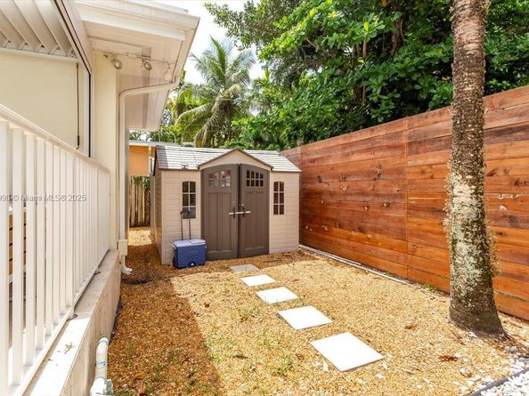 4190 Pamona Ave, Miami FL 33133