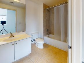 111 E Flagler St 810, Miami FL 33131