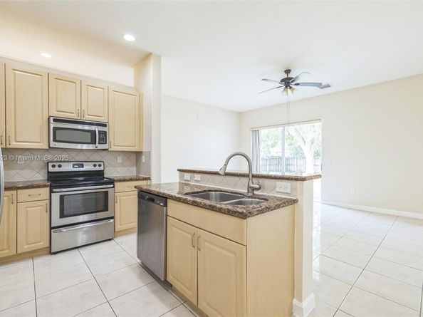 1780 SE 19th Ter, Homestead FL 33035