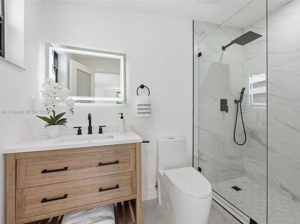 2544 SW 19th St, Miami FL 33145