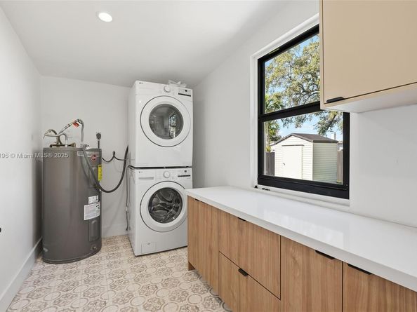 2544 SW 19th St, Miami FL 33145