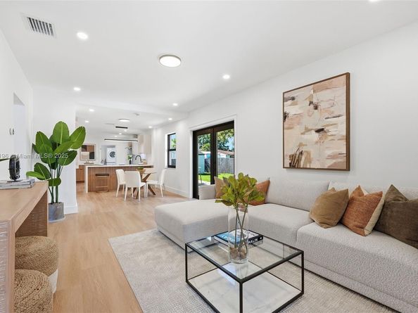 2544 SW 19th St, Miami FL 33145