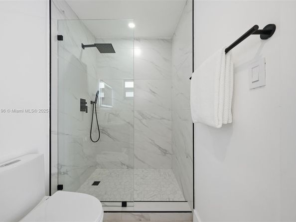 2544 SW 19th St, Miami FL 33145