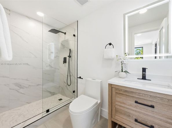 2544 SW 19th St, Miami FL 33145