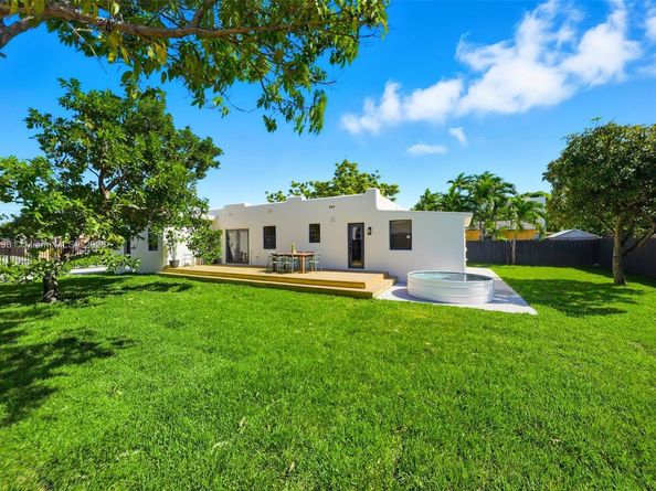 2544 SW 19th St, Miami FL 33145