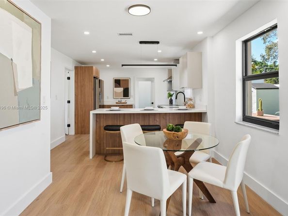 2544 SW 19th St, Miami FL 33145