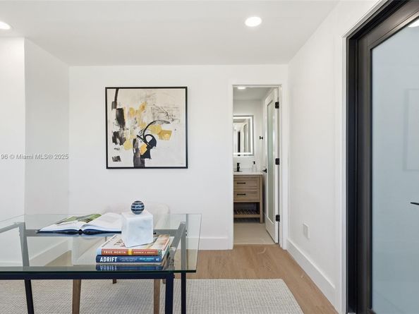 2544 SW 19th St, Miami FL 33145