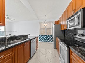 15181 NW 6th Ct, Pembroke Pines FL 33028