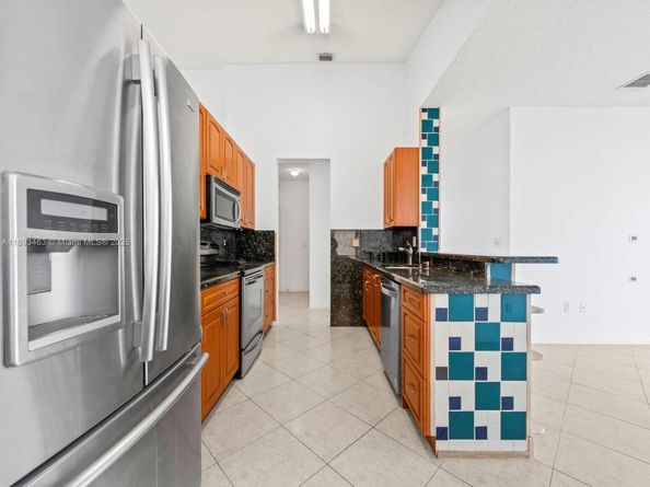 15181 NW 6th Ct, Pembroke Pines FL 33028