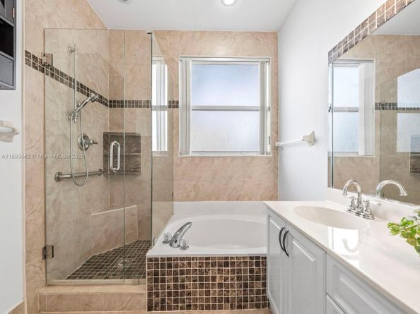 15181 NW 6th Ct, Pembroke Pines FL 33028