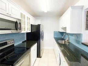 10373 N Kendall Dr H6, Miami FL 33176