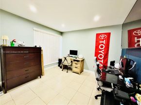 10373 N Kendall Dr H6, Miami FL 33176