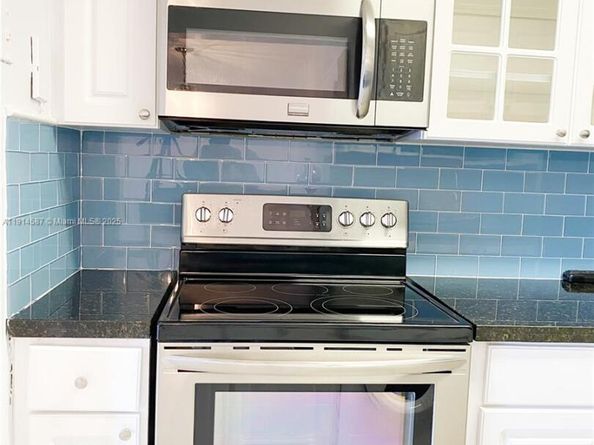 10373 N Kendall Dr H6, Miami FL 33176