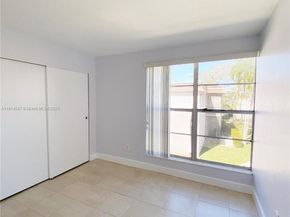 10373 N Kendall Dr H6, Miami FL 33176