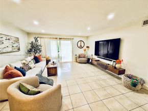 10373 N Kendall Dr H6, Miami FL 33176