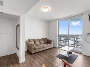 185 SW 7th St 2702, Miami FL 33130