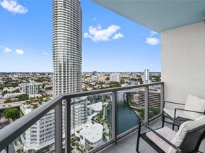 185 SW 7th St 2702, Miami FL 33130