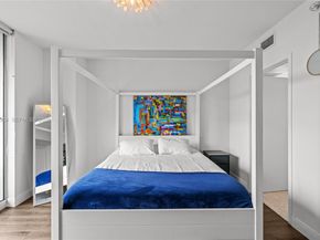 185 SW 7th St 2702, Miami FL 33130