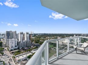 185 SW 7th St 2702, Miami FL 33130