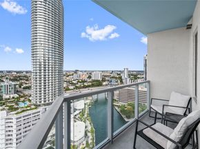 185 SW 7th St 2702, Miami FL 33130