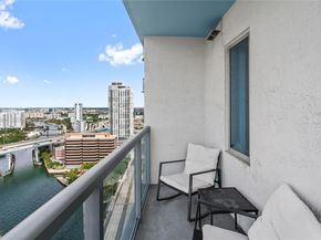 185 SW 7th St 2702, Miami FL 33130