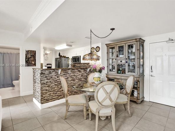 215 SW 42nd Ave 704, Miami FL 33134