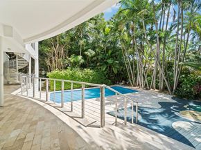 5625 N Bay Rd, Miami Beach FL 33140