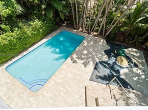 5625 N Bay Rd, Miami Beach FL 33140