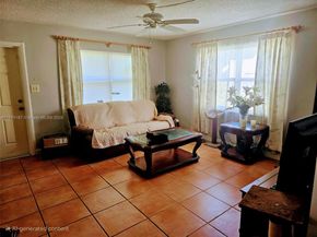 1909-1911 Mayo St, Hollywood FL 33020