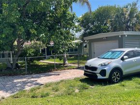 1909-1911 Mayo St, Hollywood FL 33020