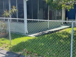1909-1911 Mayo St, Hollywood FL 33020