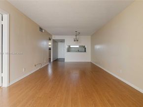 110 Lake Emerald Dr 404, Oakland Park FL 33309