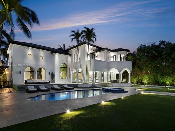 144 Paloma Dr, Coral Gables FL 33143