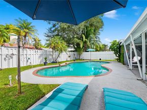 11741 NW 43rd Pl, Sunrise FL 33323