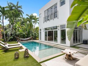 520 E Dilido Dr, Miami Beach FL 33139