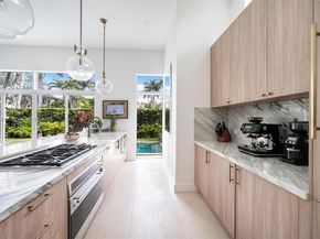 520 E Dilido Dr, Miami Beach FL 33139