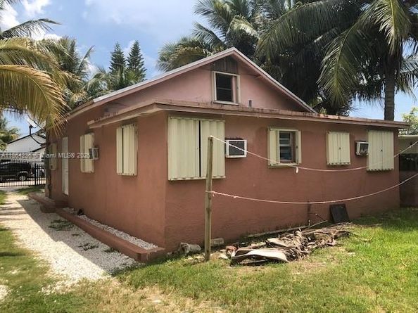 8044 NW 1st Pl, Miami FL 33150