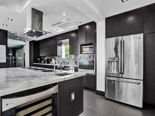 2612 Key Largo Ln, Fort Lauderdale FL 33312