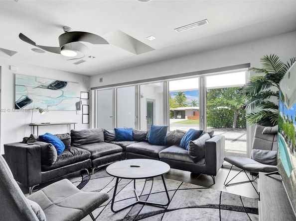 2612 Key Largo Ln, Fort Lauderdale FL 33312