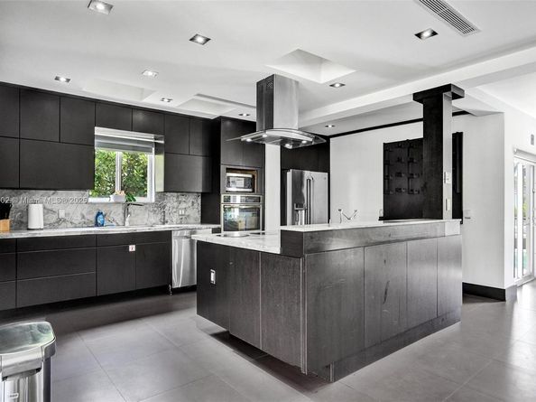 2612 Key Largo Ln, Fort Lauderdale FL 33312