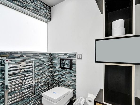 2612 Key Largo Ln, Fort Lauderdale FL 33312