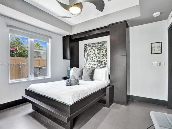 2612 Key Largo Ln, Fort Lauderdale FL 33312