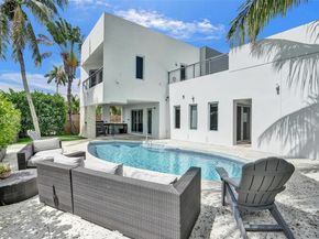 2612 Key Largo Ln, Fort Lauderdale FL 33312
