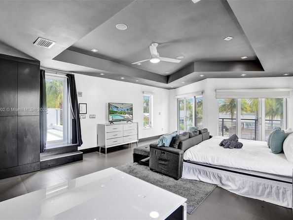 2612 Key Largo Ln, Fort Lauderdale FL 33312